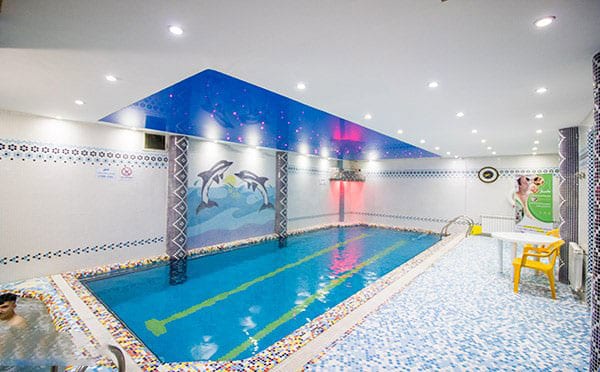 استخر سرپوشیده جم